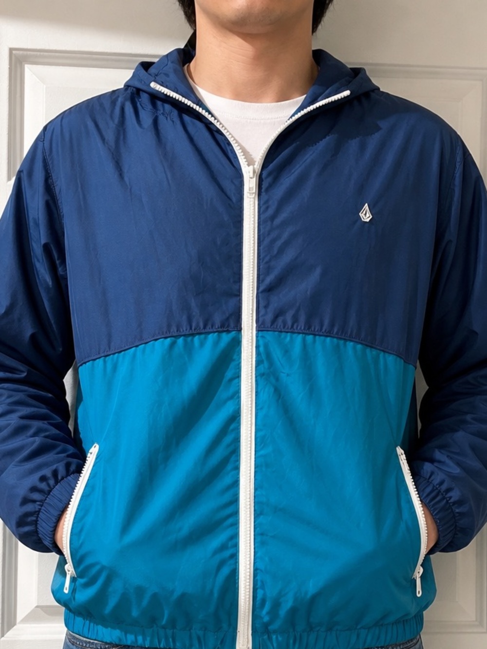 Volcom Men’s Navy and Teal Colorblock Hooded Raincoat/Windbreaker